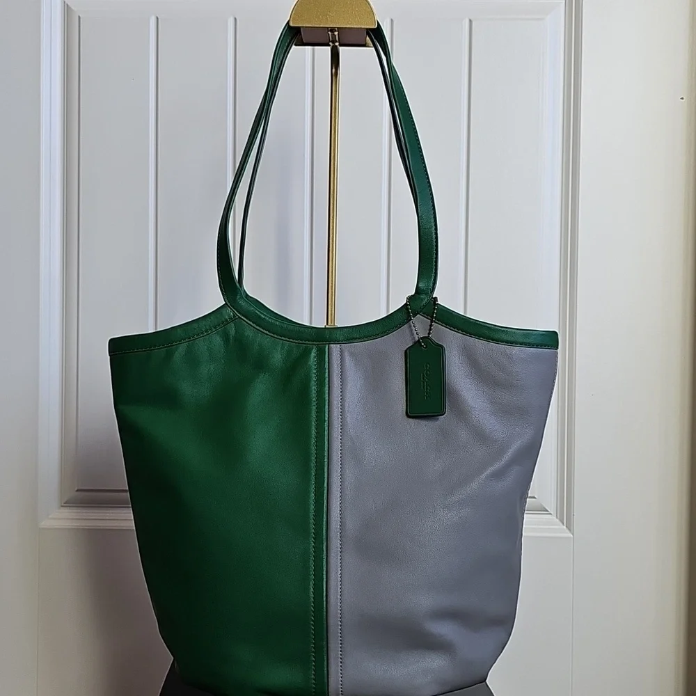 Coach 2020 Bea Tote In Colorblock Green And Gray Like New! - Picture 4 of 15